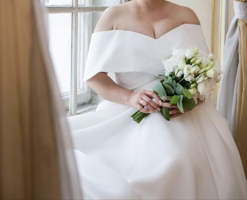 Весільна сукня. ….