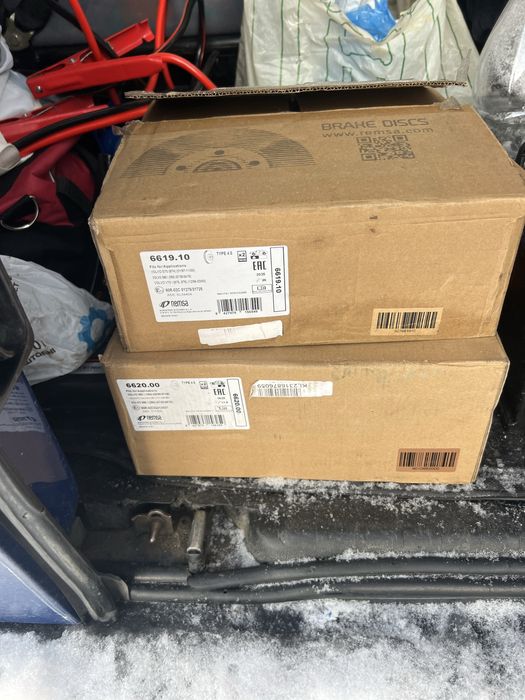 Нові Тормозні Диски  Передні , REMSA Іспанія Вольво  S80 S60 V70 XC70