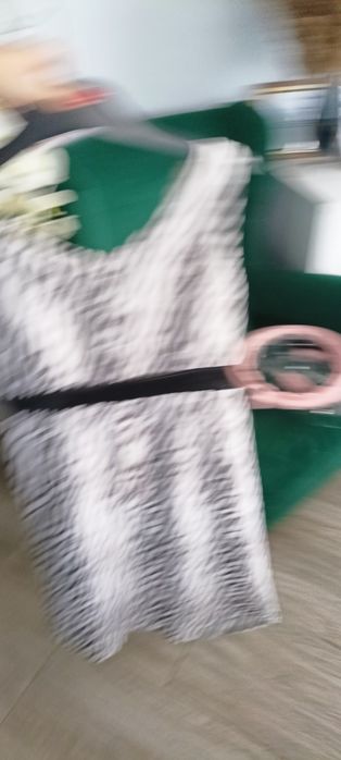 Przepiękna sukienka zebra rL/XL