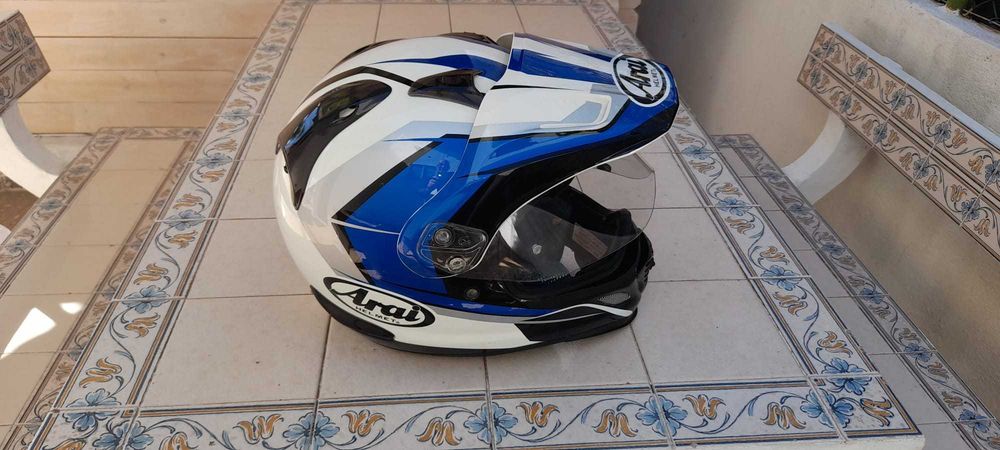 Capacete Arai Tour X4