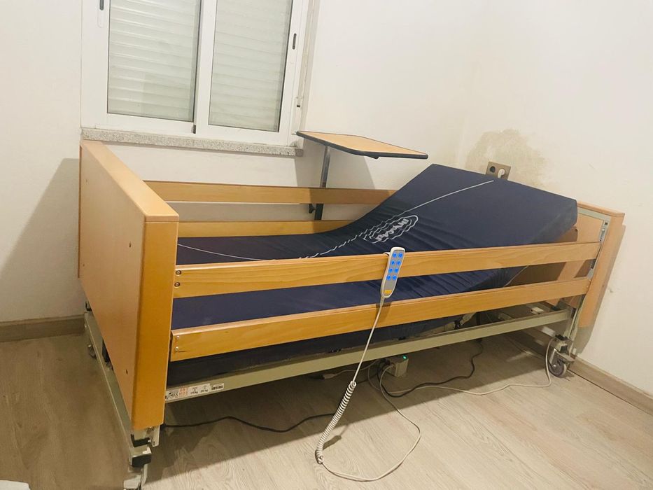 Cama elétrica articulada multifuncional