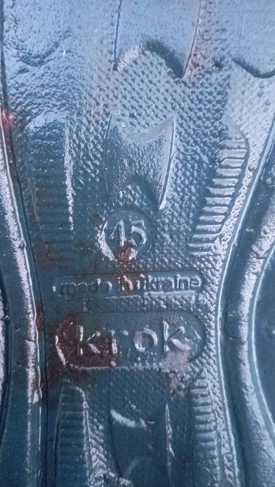 Шльопанці пінки різних розмірів