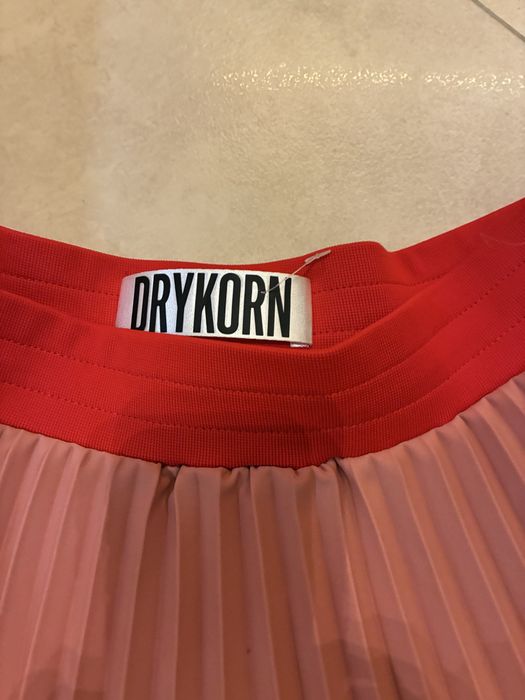Drykorn spodnica plisowana 40 czerwona