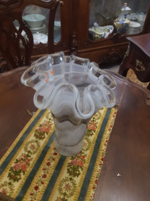 Bonita jarra em vidro murano