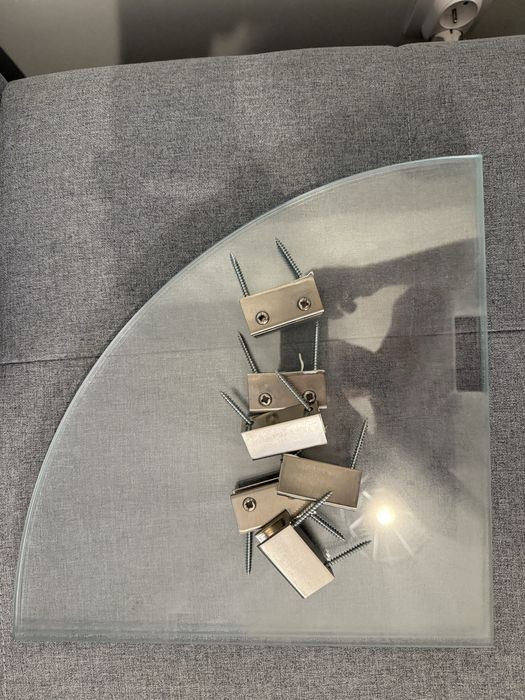 Półki szklane oddam za dadmo