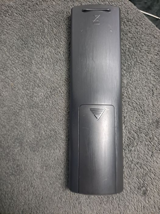 Pilot do telewizora LG nowy