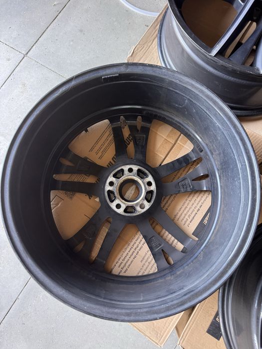 Felgi 20” 5x114.3 /5x115 et45 8.5” oteor ok. 68
