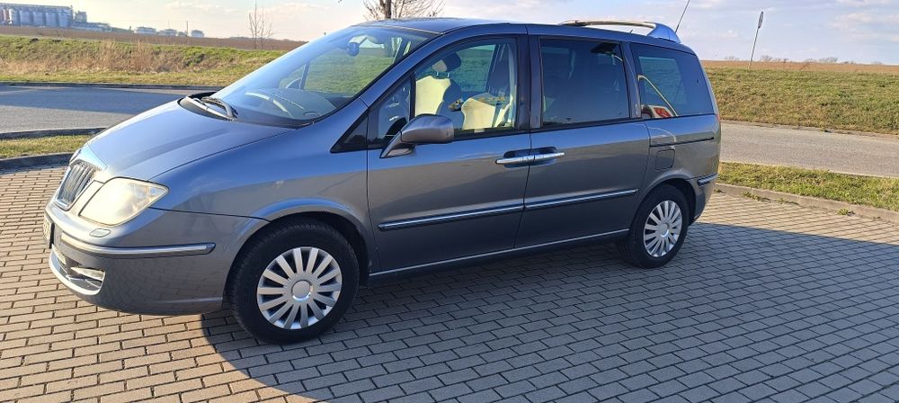 Duże rodzinne auto