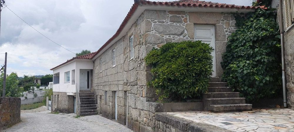 Quintinha Centenária em Pedra com 2.000 m² – Fonte Arcada, Póvoa de Lanhoso