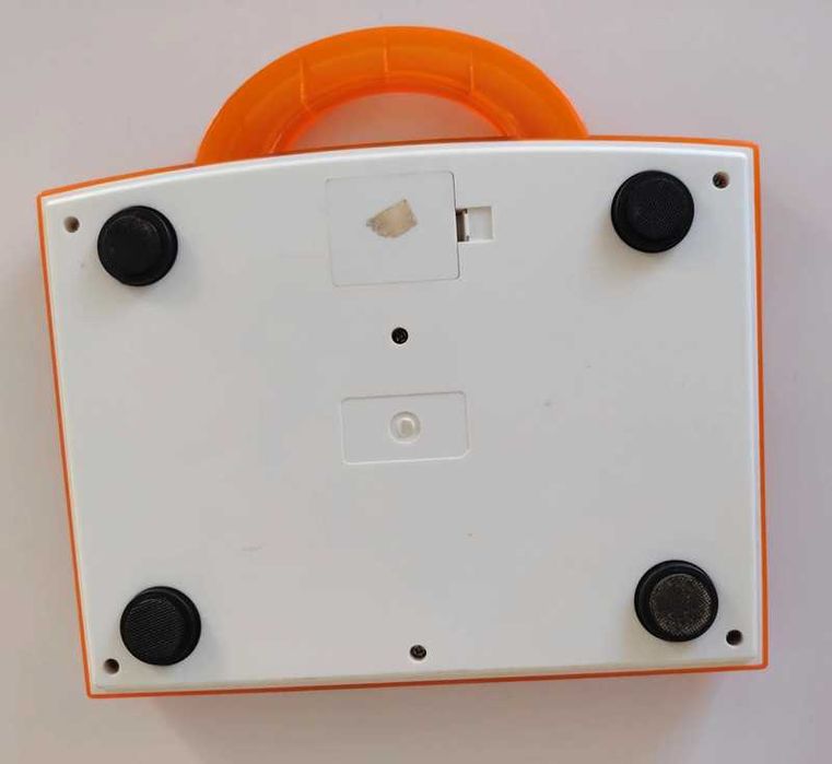 Balança laranja antiga