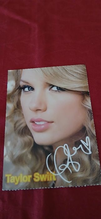 Postal Taylor Swift, novo
