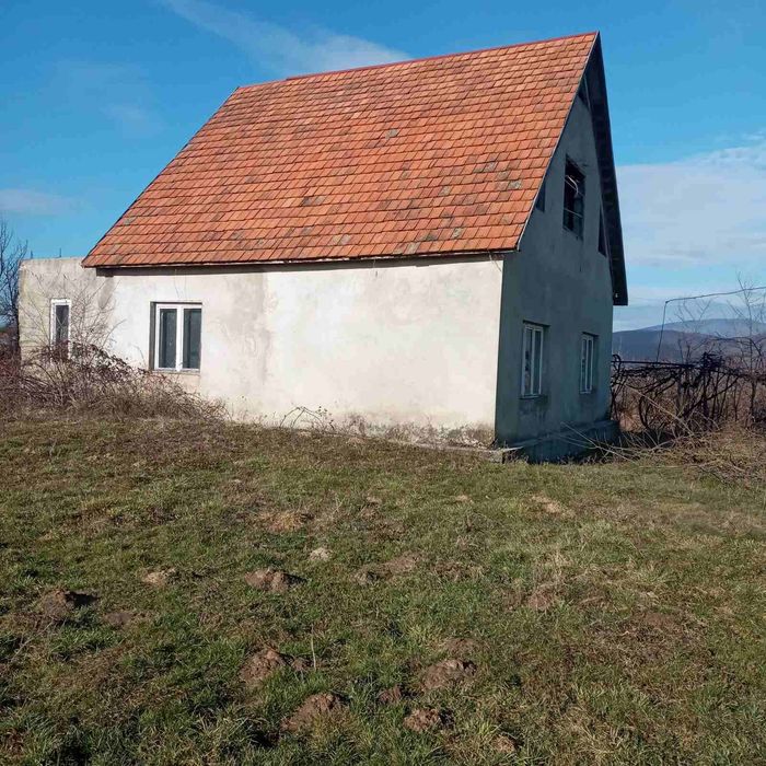 Продам будинок м.Мукачево село Яблунево