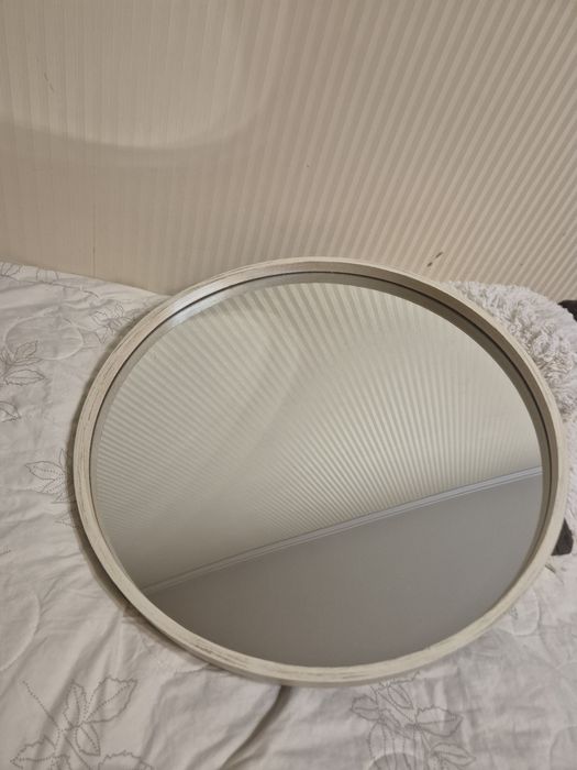 Продам дзеркало кругле Jysk