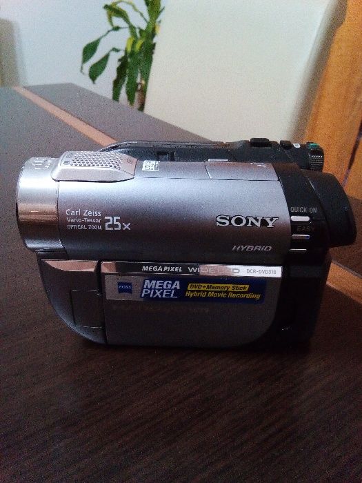 Câmara de filmar e fotografar