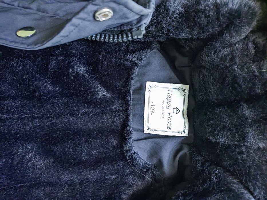 Зимова куртка на дівчинку