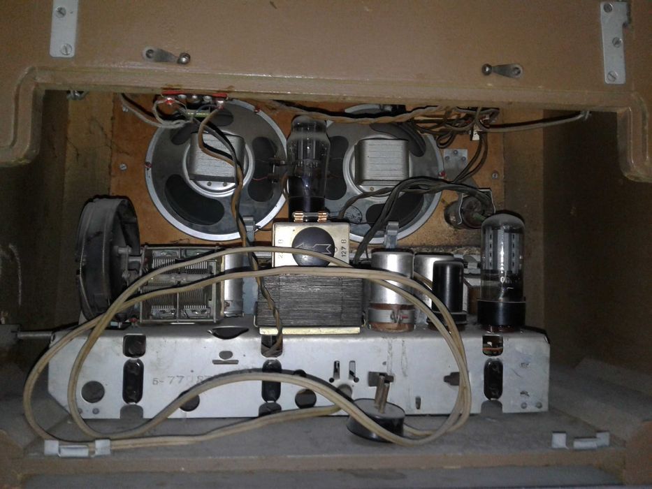 Продам Радиола "Урал-57"