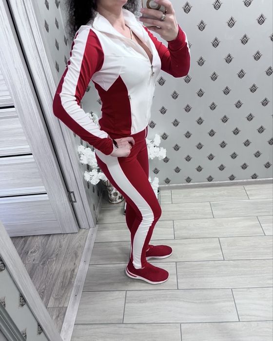 Класний спортивний костюм, кофта, штани, спортивный костюм, nike!