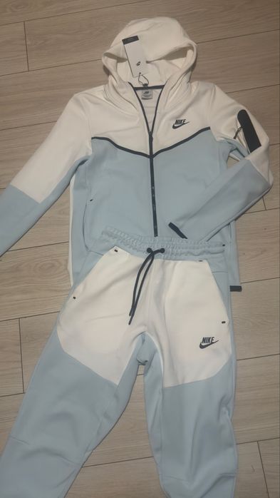 Dres Nike tech fleece