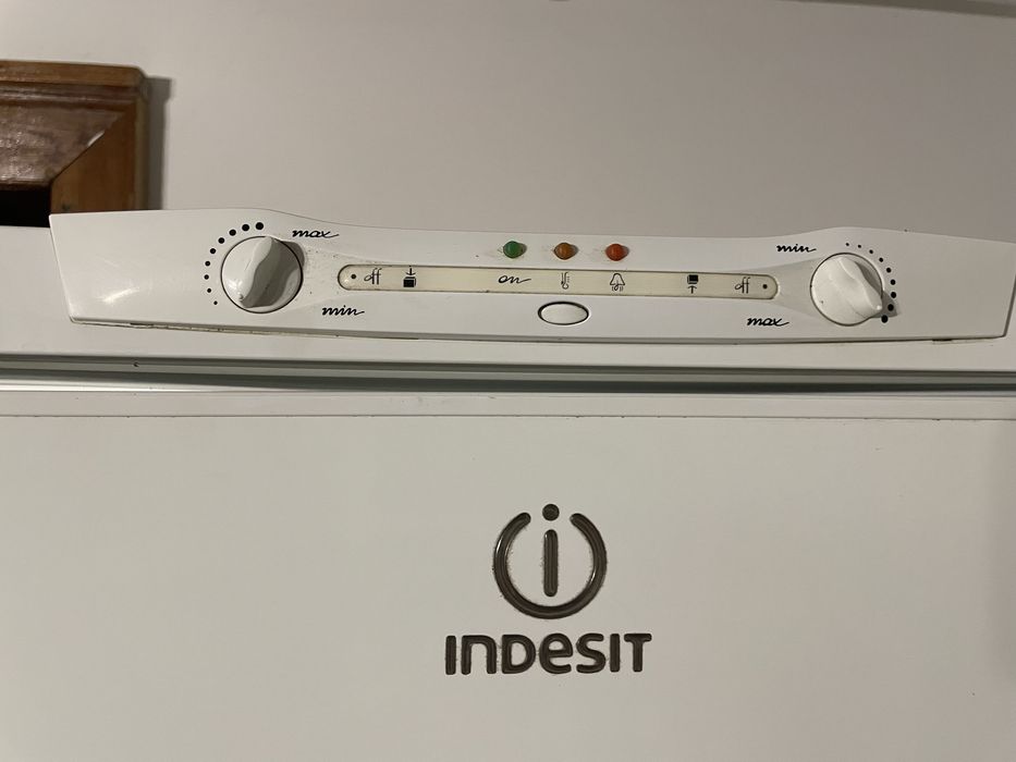 Холодильник INDESIT  no frost
