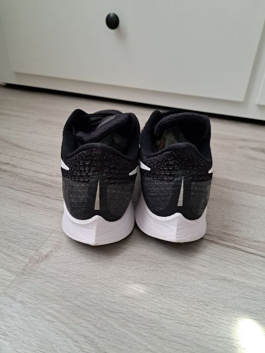 Buty adidasy do biegania 44,5 nike