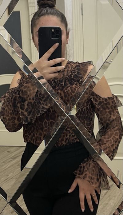 Стильна леопардова блузка
