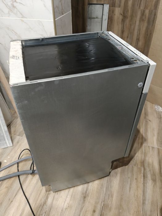 Посудомийна машини Ariston