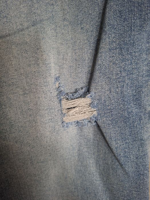 Nowe męskie spodnie jeansowe Diverse L+ pasek Cropp gratis32
