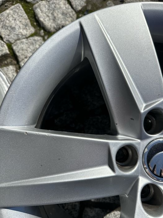 Felgi Aluminiowe 16 Skoda Fabia Rapid Scala Kamiq 5x100 ET46