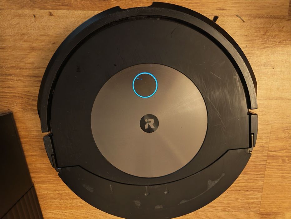 Robot sprzątający iRobot Roomba Combo J9+ z akcesoriami