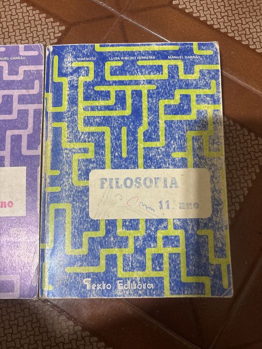 “Filosofia” livros do 10° e 11° ano de escolaridade // Texto Editora