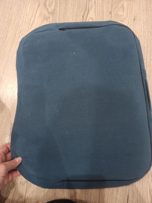 Poduszka, taca, podstawka pod laptopa i kubek