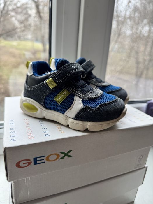 Дитячі кросівки Geox 21 розмір