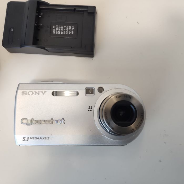 Câmara Sony Cyber-shot