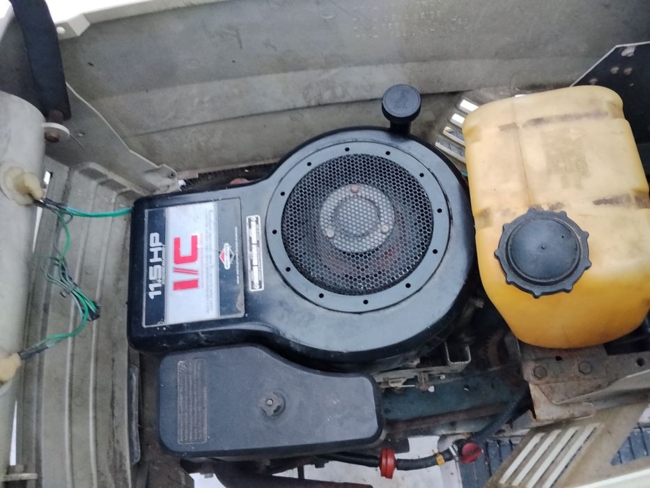 Traktorek kosiarka WHITE MTD Silnik Briggs 11.5 z pługiem brak Kosiska