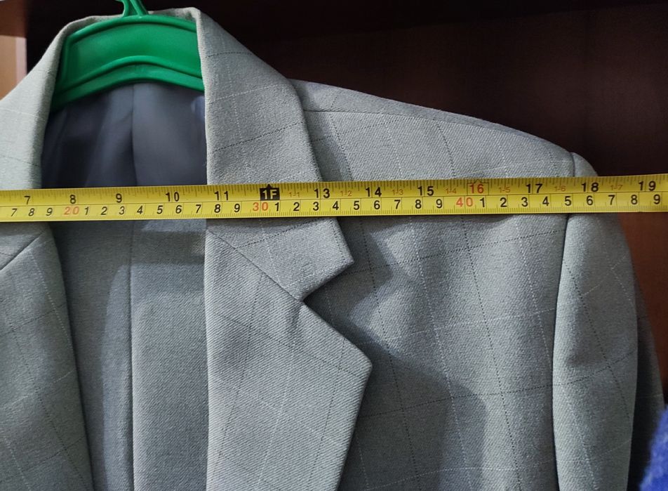 Продам чоловічий костюм