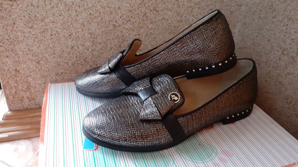 Туфлі на дівчинку