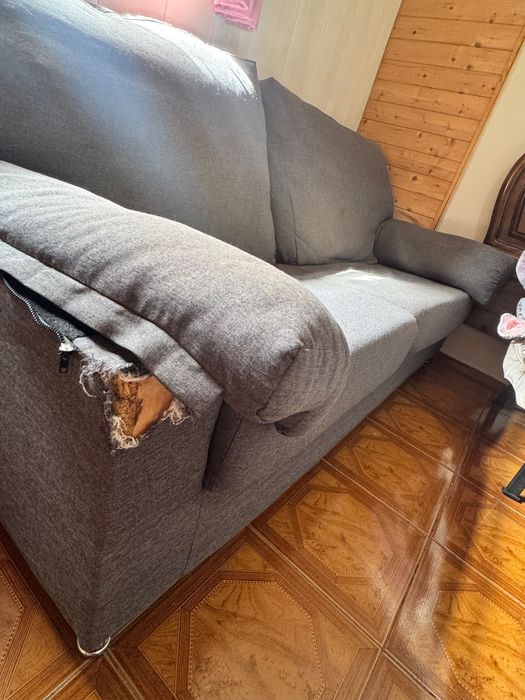 Vendo sofá de 2 lugares