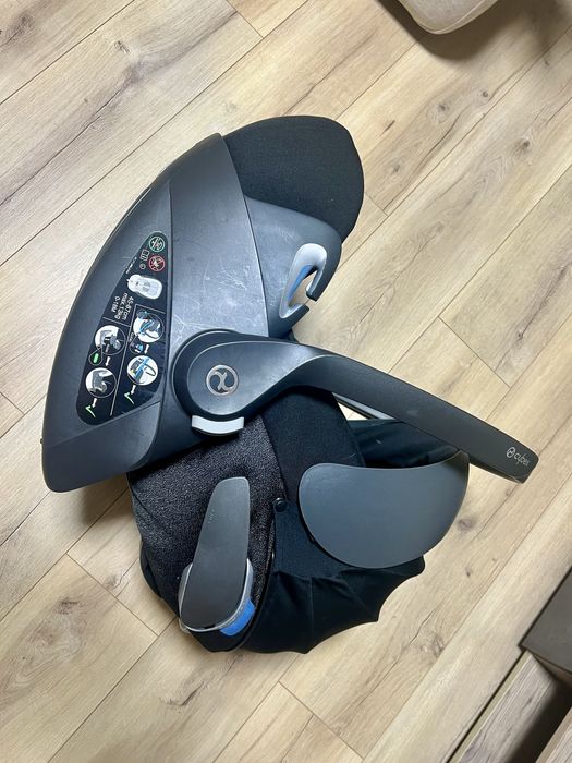 Cybex cloud Z i - Size Plus/Deep Black Black + база