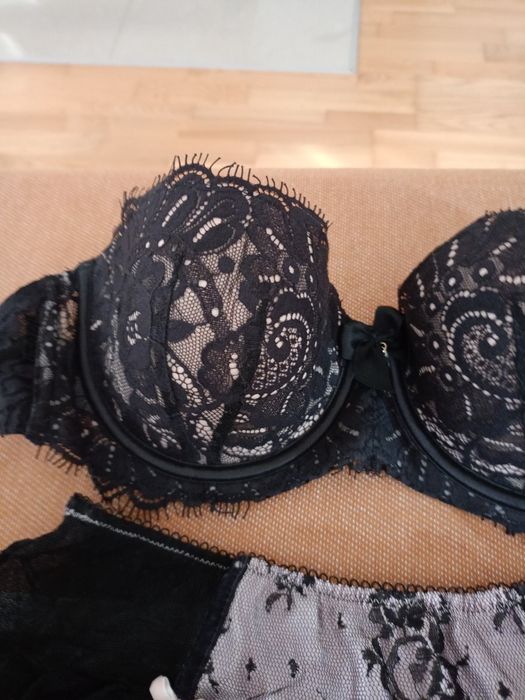 OBNIŻKA!!Piękny komplet damskiej bielizny.