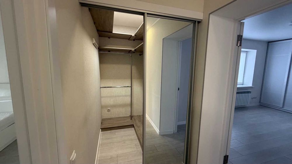 2-кімнатна квартира на Вишеньці з власним двором та паркомісцем