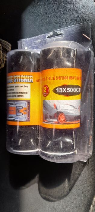 Dois rolos de carbono metalizados preto