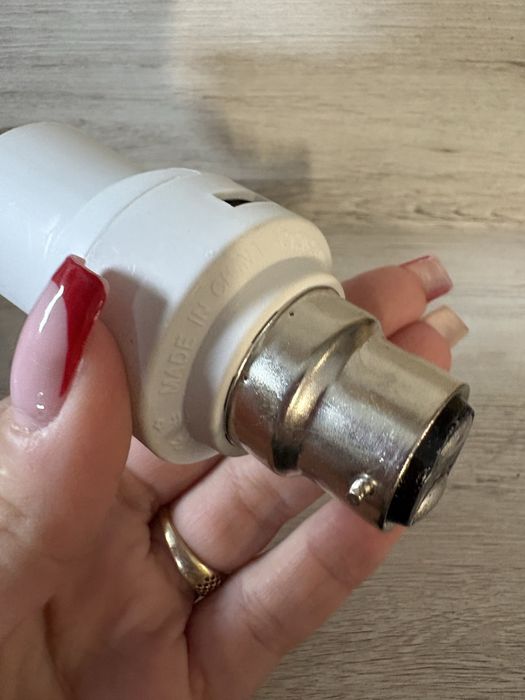 Oprawki żarówki z czujnikiem zmierzchu 4szt