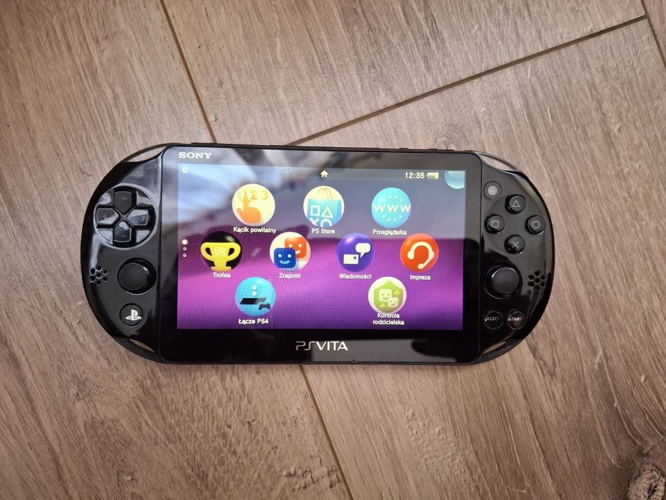 Konsolka Ps Vita +3 gry