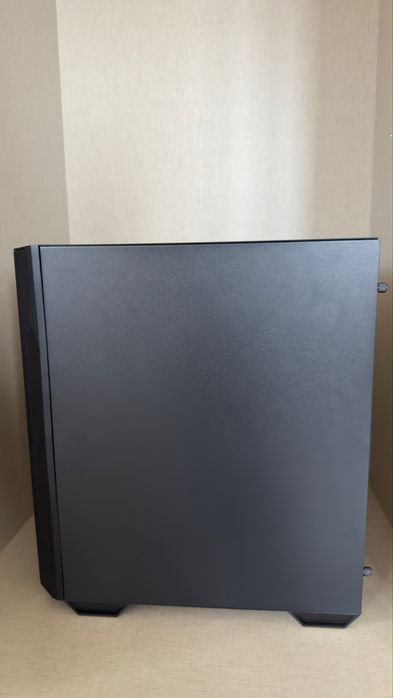 MAG Forge M100R Gaming Case