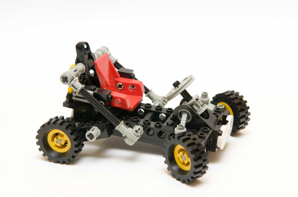 LEGO Technic 8832 - Roadster