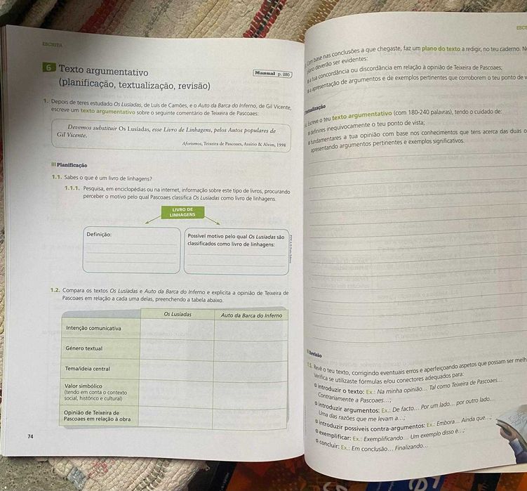 Caderno de execicios de portugu~es de 9ºano