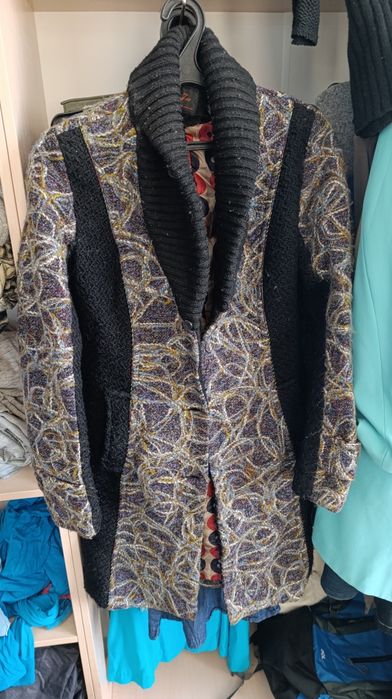 Плащ  ,куртка жіночі