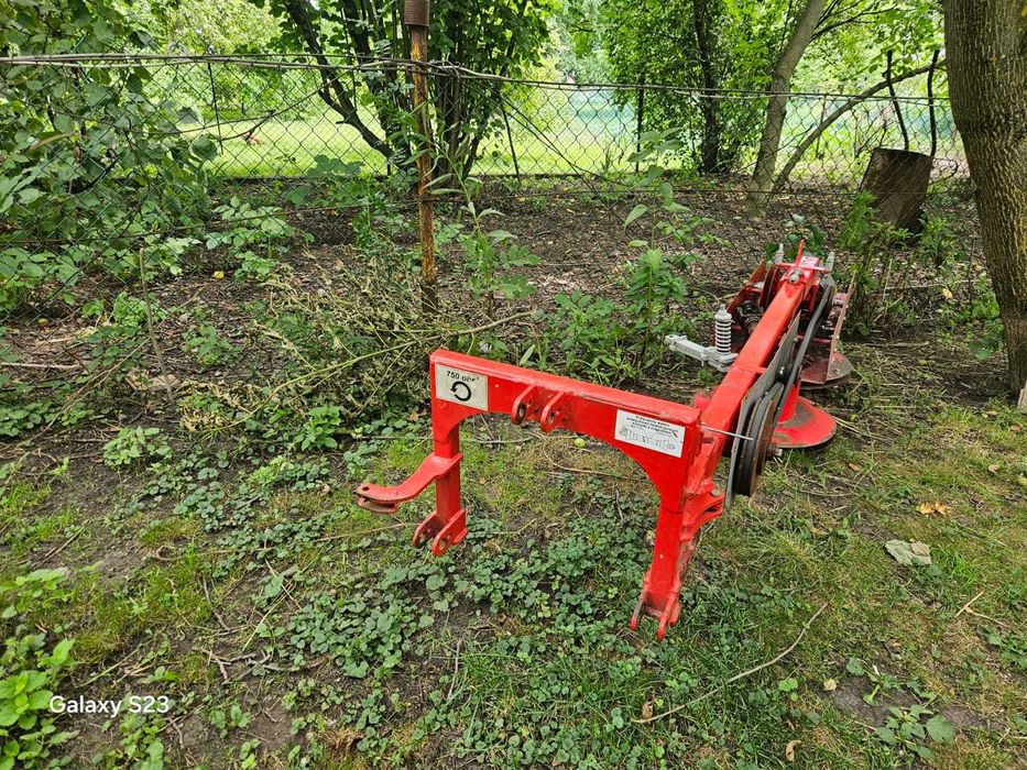 Najmniejszy model kosiarki rotacyjnej o szerokości roboczej 1,05m