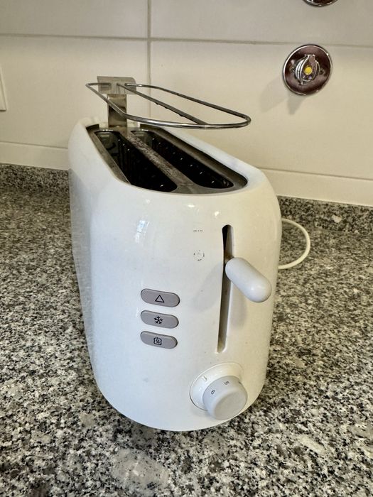 Torradeira branca KENWOOD TTP230