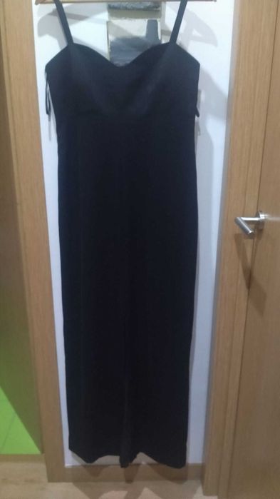 Conjunto vestido e casaco em cor preta